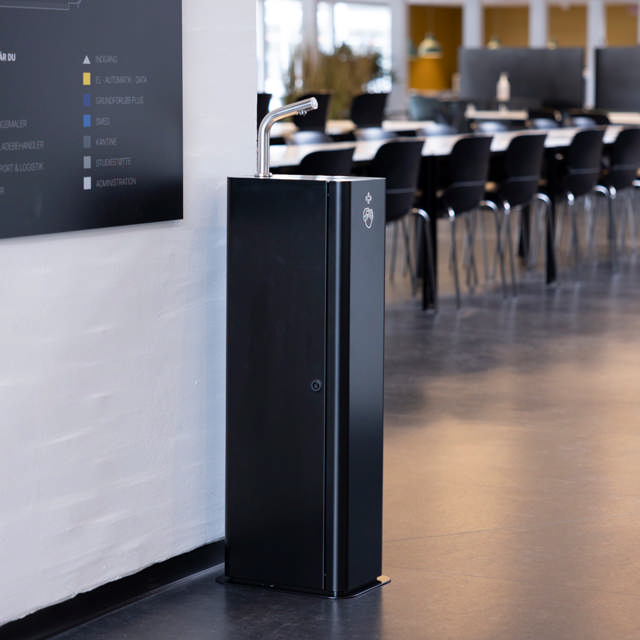 COLUMN sanitiser stand w/adapter, white